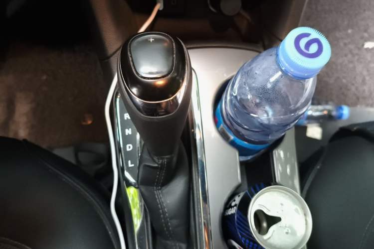 Used Chevrolet Cruze 2017 1.5L Hatchback Automatic Pioneer Sunroof Edition Gear Lever