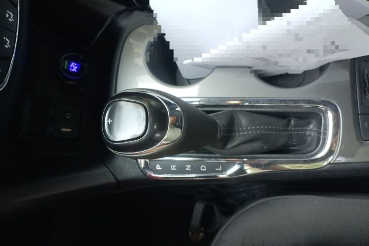 Used Chevrolet Cruze 2017 1.5L Automatic Pioneer Sunroof Edition Gear Lever