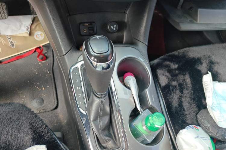 Used Chevrolet Cruze 2017 1.5L Hatchback Automatic Xuanfeng Edition Gear Lever