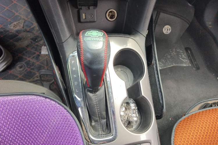 Used Chevrolet Cruze 2017 1.5L Automatic Pioneer Sunroof Edition Gear Lever