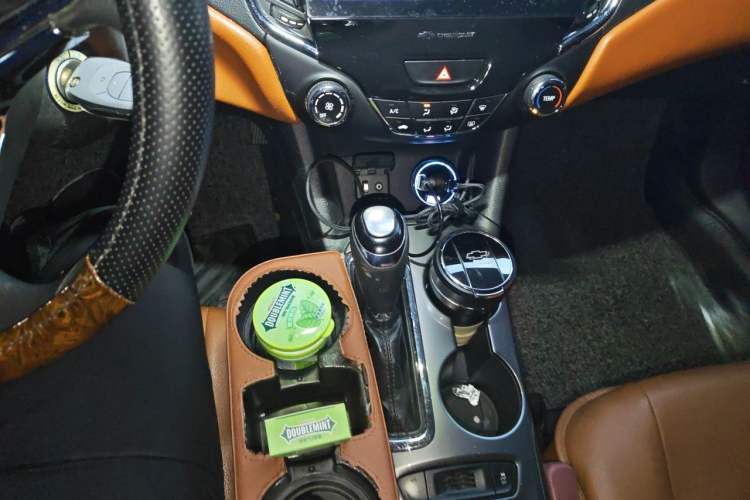 Used Chevrolet Cruze 2017 1.5L Automatic Pioneer Sunroof Edition Gear Lever