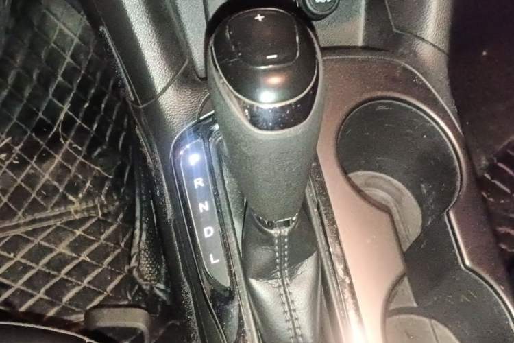 Used Chevrolet Cruze 2017 1.5L Hatchback Automatic Xuanfeng Edition Gear Lever