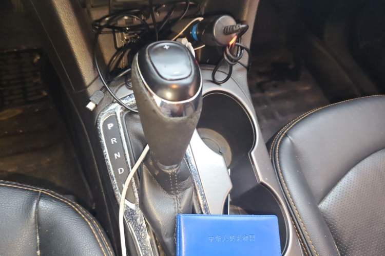 Used Chevrolet Cruze 2017 1.5L Automatic Pioneer Sunroof Edition Gear Lever