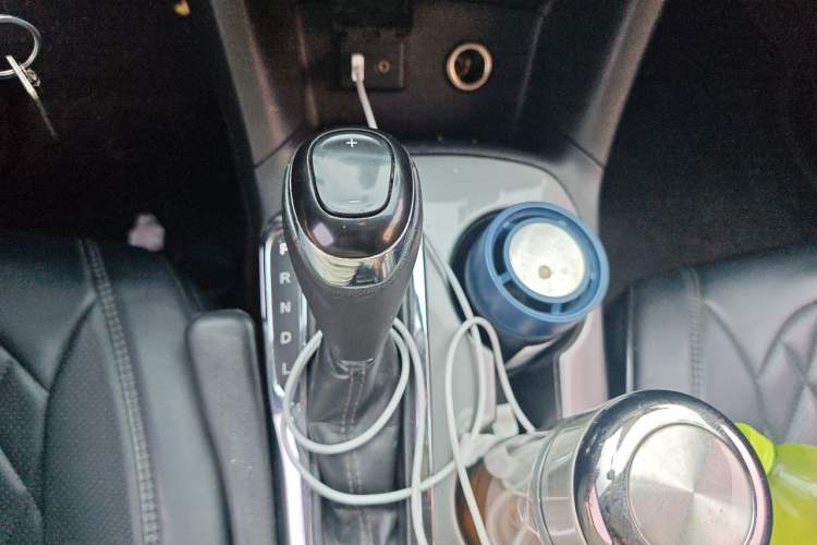 Used Chevrolet Cruze 2017 1.5L Automatic Pioneer Sunroof Edition Gear Lever