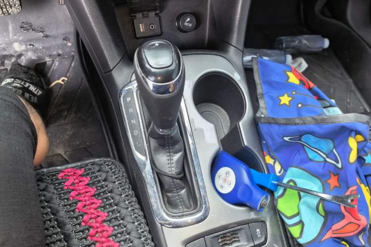 Used Chevrolet Cruze 2017 1.5L Automatic Pioneer Sunroof Edition Gear Lever