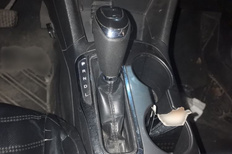 Used Chevrolet Cruze 2017 1.5L Automatic Pioneer Sunroof Edition Gear Lever