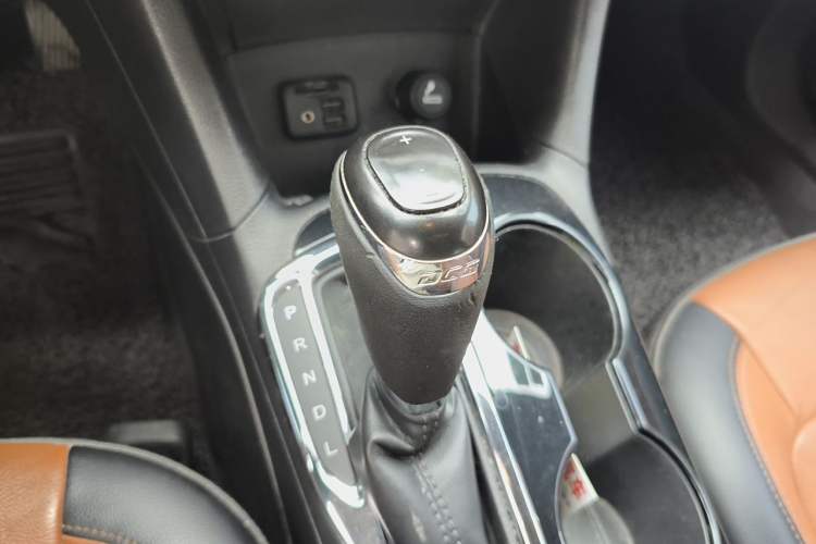 Used Chevrolet Cruze 2017 1.4T Dual-Clutch Xuanfeng Edition Gear Lever