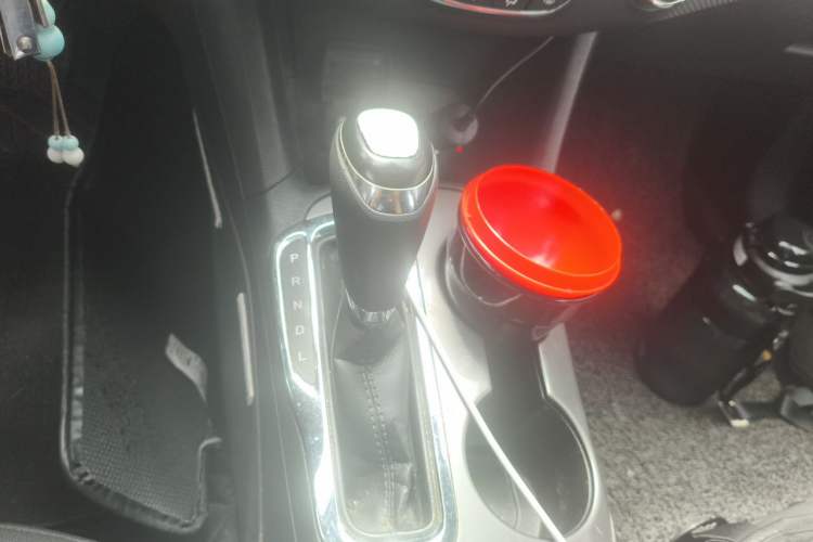 Used Chevrolet Cruze 2017 1.5L Automatic Pioneer Sunroof Edition Gear Lever