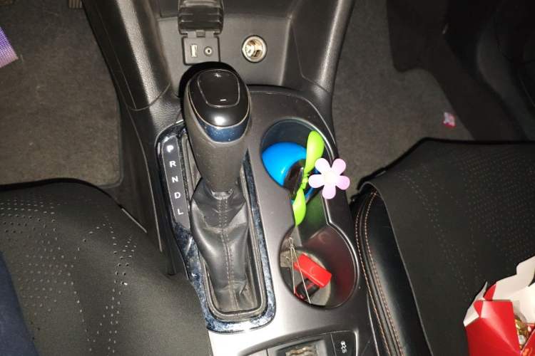 Used Chevrolet Cruze 2017 1.5L Automatic Pioneer Sunroof Edition Gear Lever