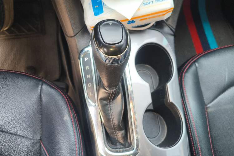 Used Chevrolet Cruze 2017 1.5L Automatic Pioneer Sunroof Edition Gear Lever