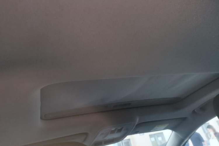 Used Chevrolet Cruze 2017 1.5L Automatic Pioneer Sunroof Edition Headliner