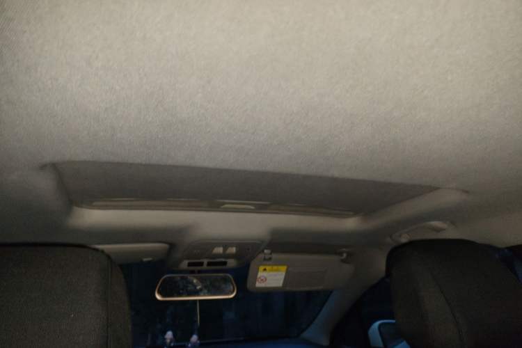 Used Chevrolet Cruze 2017 1.5L Automatic Pioneer Sunroof Edition Headliner