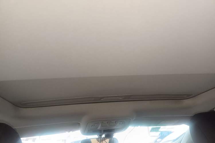 Used Chevrolet Cruze 2017 1.5L Automatic Pioneer Sunroof Edition Headliner