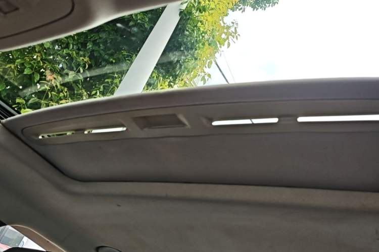 Used Chevrolet Cruze 2017 1.5L Automatic Pioneer Sunroof Edition Headliner