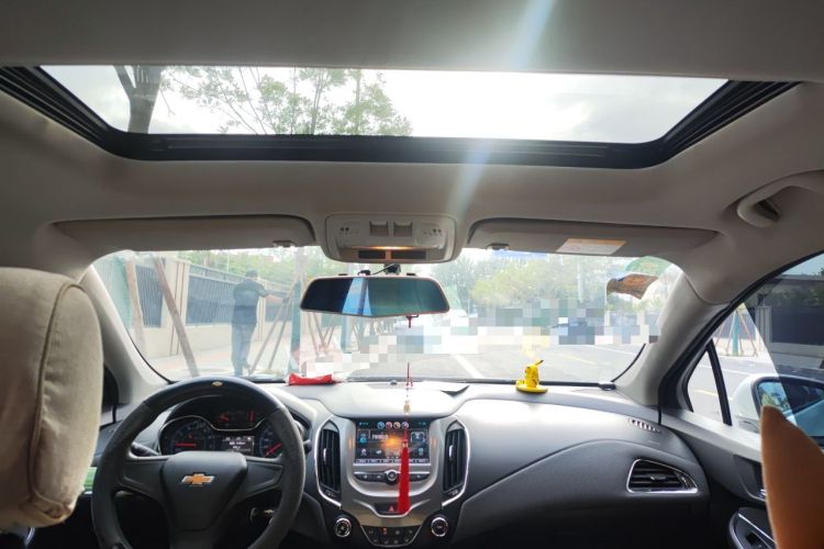 Used Chevrolet Cruze 2017 1.5L Automatic Pioneer Sunroof Edition Headliner