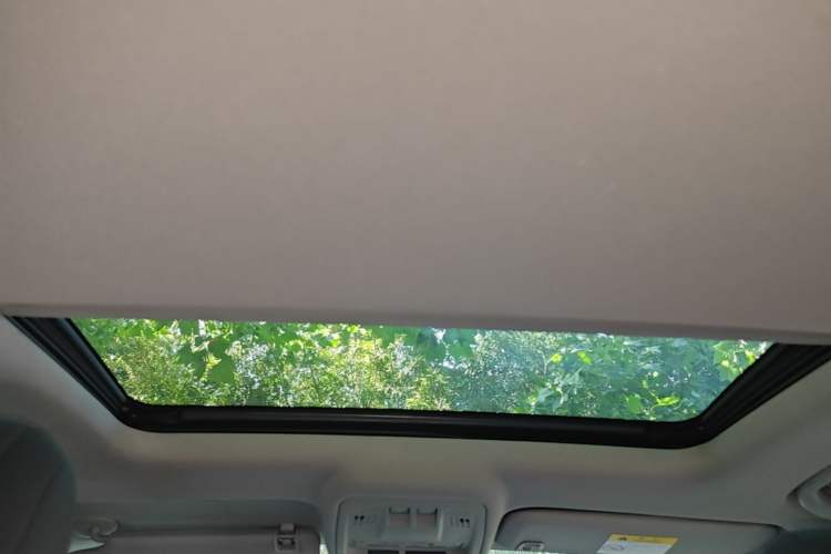 Used Chevrolet Cruze 2017 1.5L Automatic Pioneer Sunroof Edition Headliner