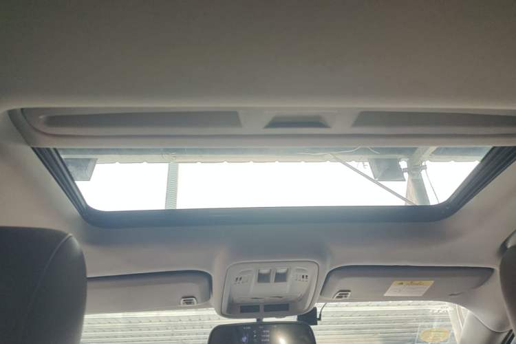 Used Chevrolet Cruze 2017 1.5L Automatic Xuanfeng Edition Headliner