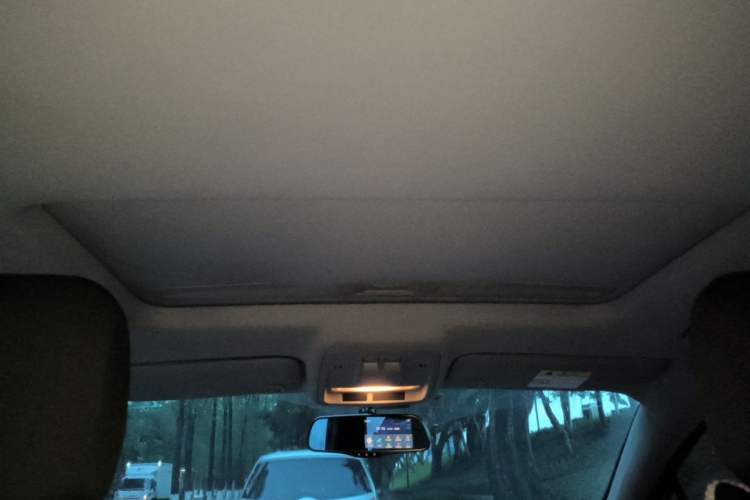 Used Chevrolet Cruze 2017 1.4T Dual-Clutch Pioneer Sunroof Edition Headliner