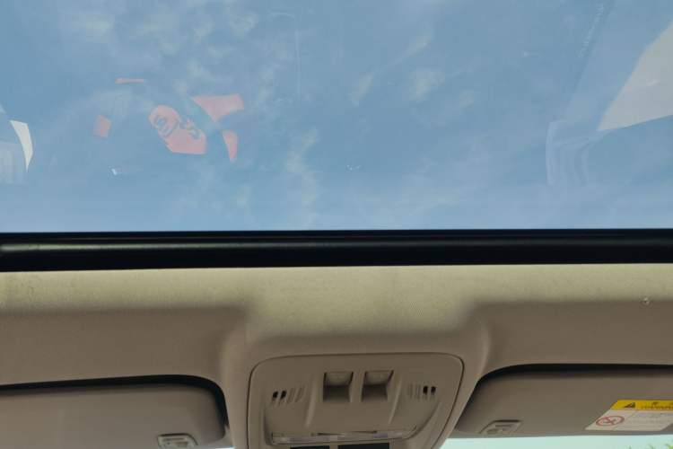 Used Chevrolet Cruze 2017 1.5L Automatic Pioneer Sunroof Edition Headliner