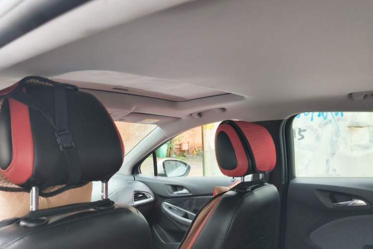 Used Chevrolet Cruze 2017 1.5L Automatic Pioneer Sunroof Edition Headliner