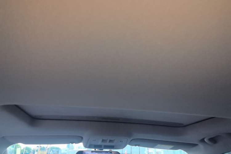 Used Chevrolet Cruze 2017 1.5L Automatic Pioneer Sunroof Edition Headliner