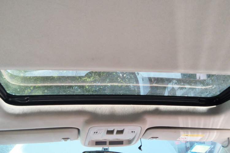 Used Chevrolet Cruze 2017 1.5L Automatic Pioneer Sunroof Edition Headliner