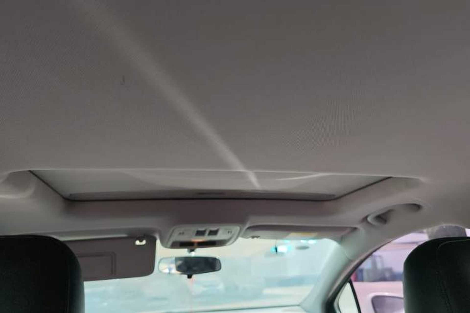 Used Chevrolet Cruze 2017 1.5L Automatic Pioneer Sunroof Edition Headliner