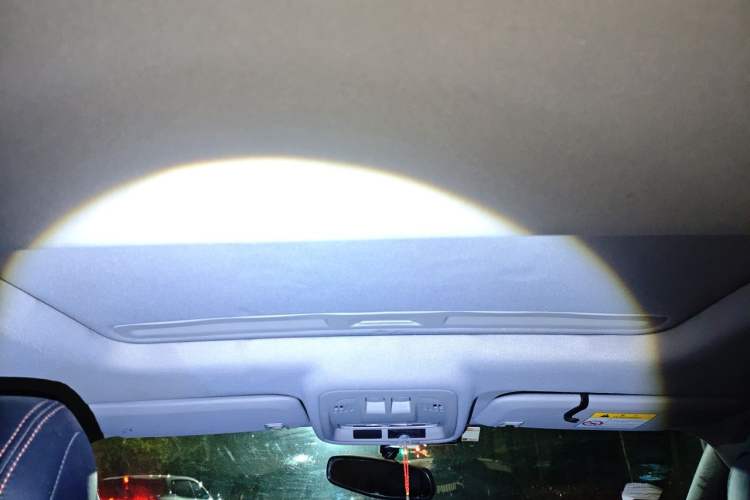 Used Chevrolet Cruze 2017 1.5L Automatic Pioneer Sunroof Edition Headliner