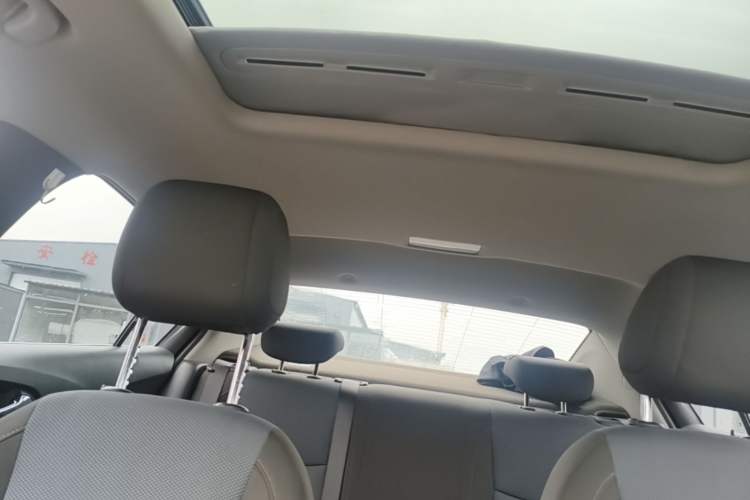 Used Chevrolet Cruze 2017 1.5L Automatic Pioneer Sunroof Edition Headliner