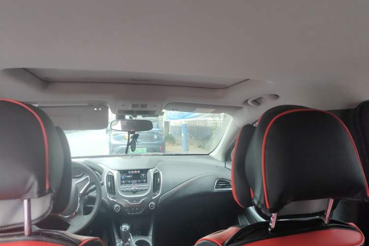 Used Chevrolet Cruze 2017 1.5L Automatic Pioneer Sunroof Edition Headliner