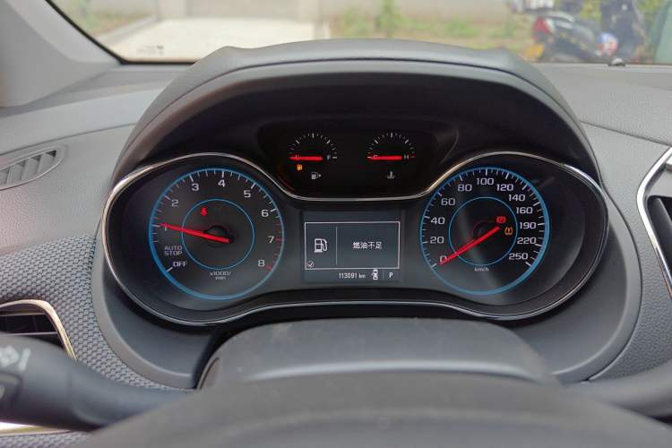 Used Chevrolet Cruze 2017 1.5L Automatic Pioneer Sunroof Edition Instrument Cluster