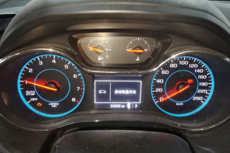 Used Chevrolet Cruze 2017 1.5L Automatic Pioneer Sunroof Edition Instrument Cluster