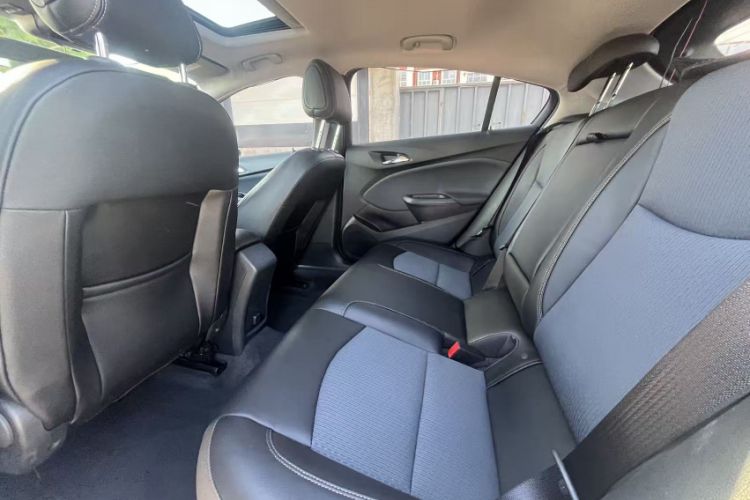 Used Chevrolet Cruze 2017 1.5L Hatchback Automatic Xuanfeng Edition Interior 1