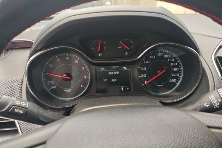 Used Chevrolet Cruze 2017 1.5L Automatic Pioneer Sunroof Edition Interior 1
