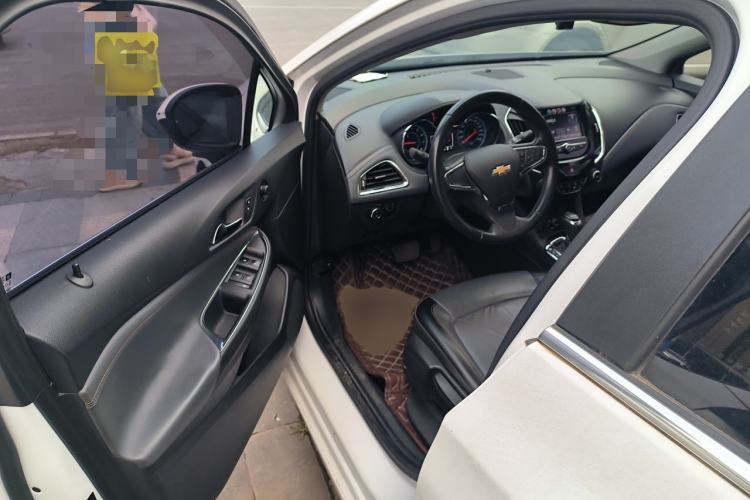 Used Chevrolet Cruze 2017 1.4T Dual-Clutch Xuanfeng Edition Interior 3