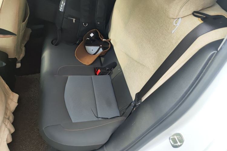 Used Chevrolet Cruze 2017 1.5L Automatic Pioneer Sunroof Edition Interior 4