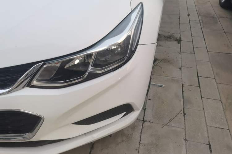 Used Chevrolet Cruze 2017 1.5L Automatic Pioneer Sunroof Edition Left Front Headlight