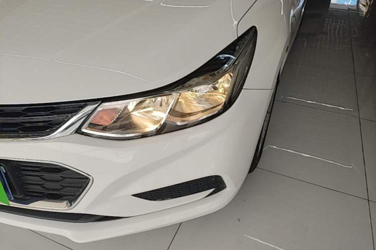 Used Chevrolet Cruze 2017 1.5L Automatic Pioneer Sunroof Edition Left Front Headlight