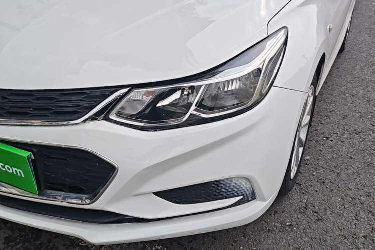 Used Chevrolet Cruze 2017 1.5L Automatic Pioneer Sunroof Edition Left Front Headlight