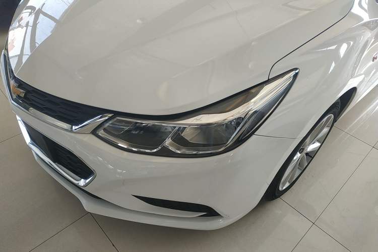 Used Chevrolet Cruze 2017 1.5L Automatic Pioneer Sunroof Edition Left Front Headlight