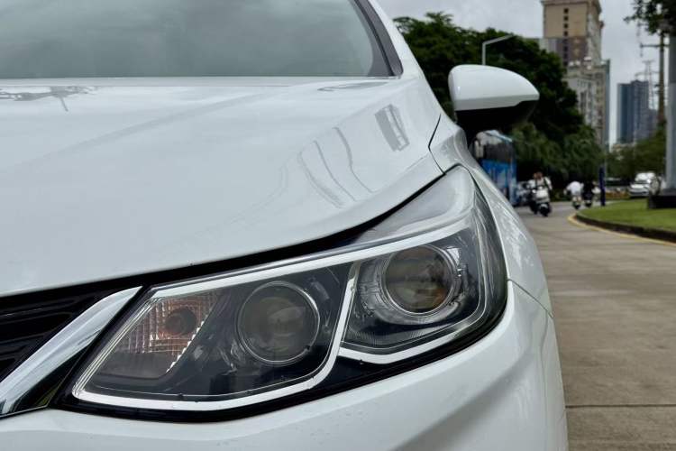 Used Chevrolet Cruze 2017 1.5L Automatic Pioneer Sunroof Edition Left Front Headlight
