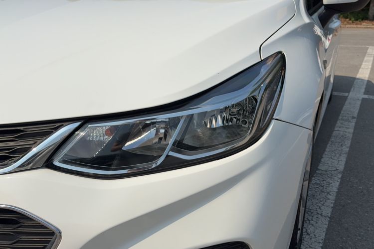 Used Chevrolet Cruze 2017 1.5L Automatic Pioneer Sunroof Edition Left Front Headlight