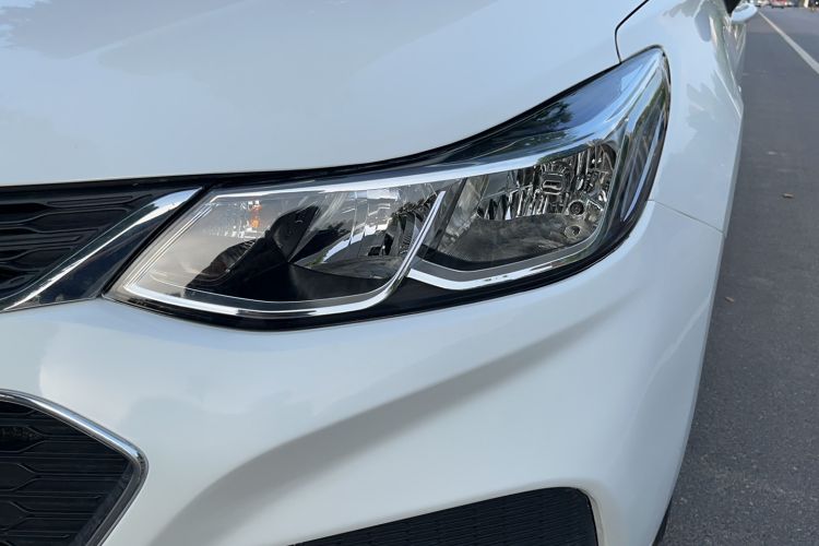 Used Chevrolet Cruze 2017 1.5L Automatic Pioneer Sunroof Edition Left Front Headlight