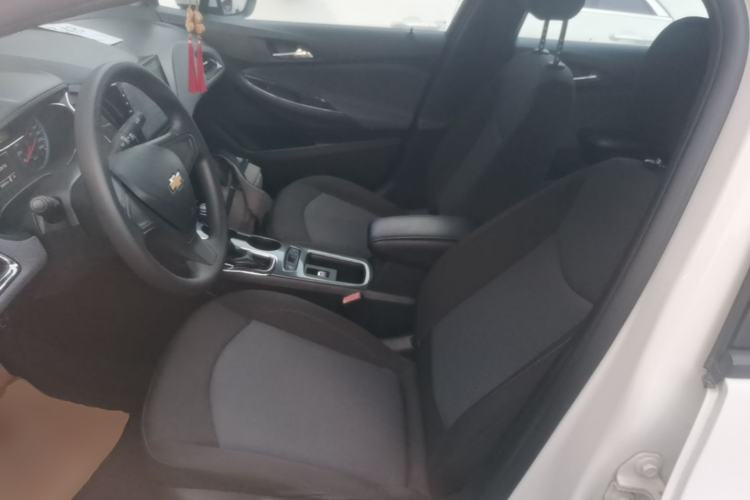 Used Chevrolet Cruze 2017 1.5L Automatic Pioneer Sunroof Edition Left Front Seat