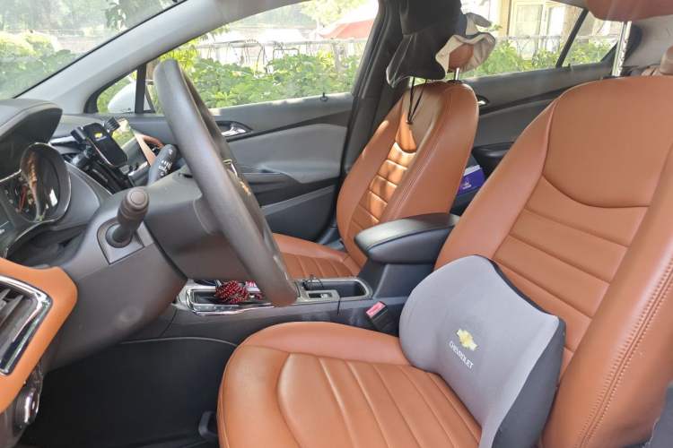 Used Chevrolet Cruze 2017 1.5L Automatic Pioneer Sunroof Edition Left Front Seat