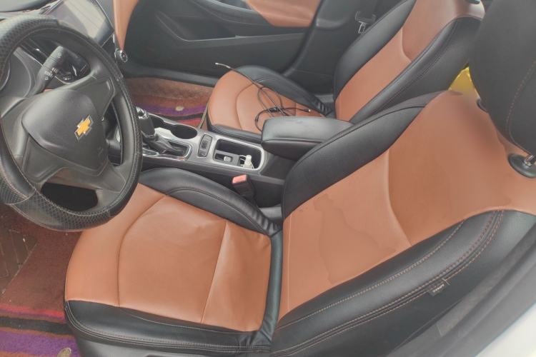 Used Chevrolet Cruze 2017 1.5L Automatic Pioneer Sunroof Edition Left Front Seat