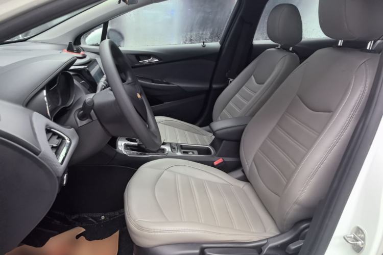 Used Chevrolet Cruze 2017 1.5L Automatic Pioneer Sunroof Edition Left Front Seat