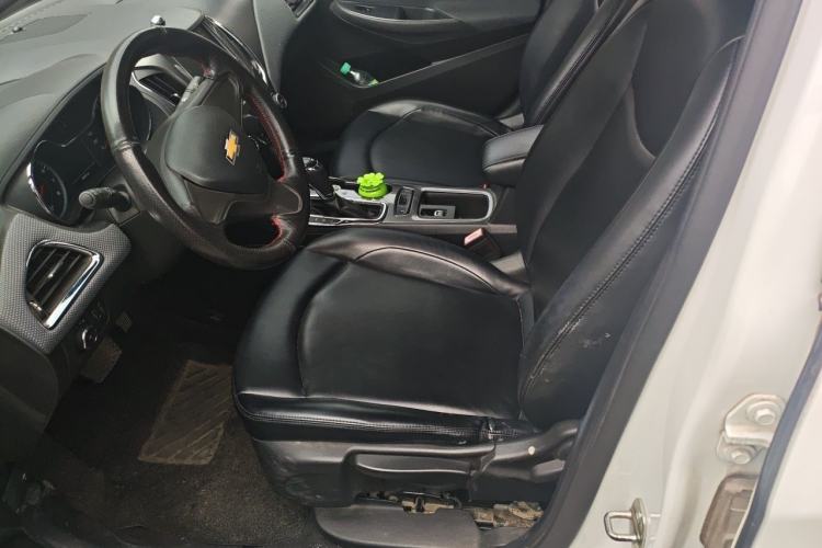 Used Chevrolet Cruze 2017 1.5L Automatic Pioneer Sunroof Edition Left Front Seat