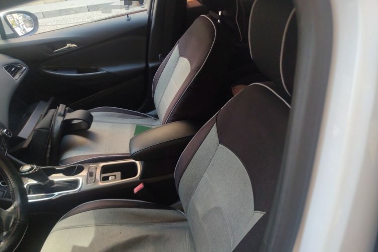 Used Chevrolet Cruze 2017 1.5L Automatic Pioneer Sunroof Edition Left Front Seat