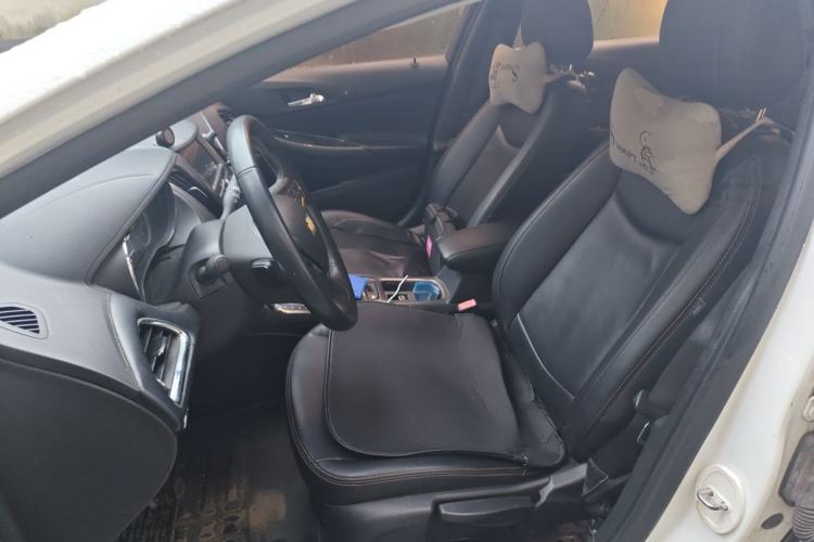 Used Chevrolet Cruze 2017 1.5L Automatic Pioneer Sunroof Edition Left Front Seat